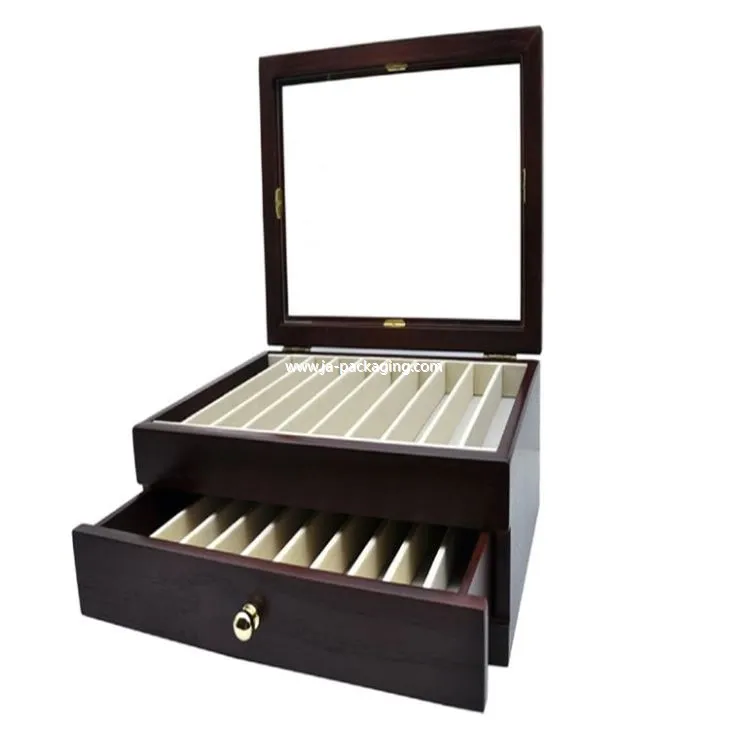 Crveno smeđa olovka kutije